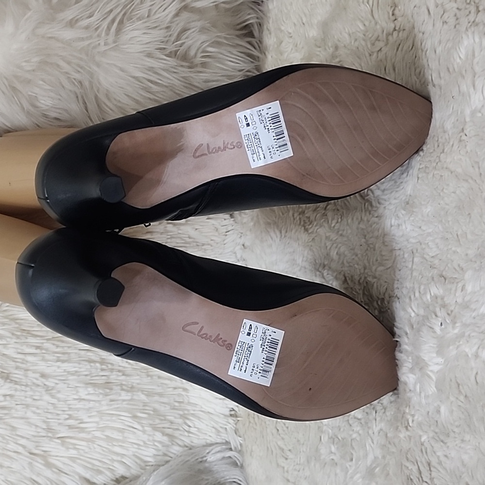 Clarks Linvale Boots - image 7